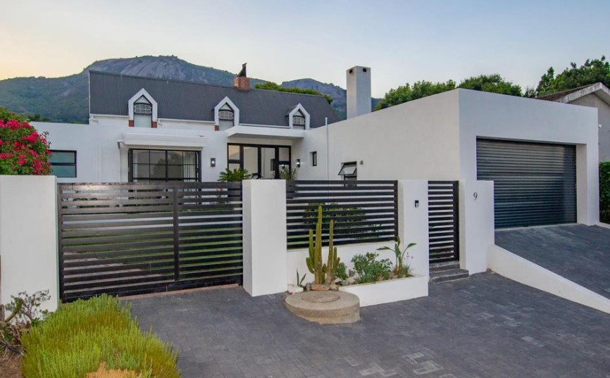 4 Bedroom Property for Sale in Vrykyk Western Cape